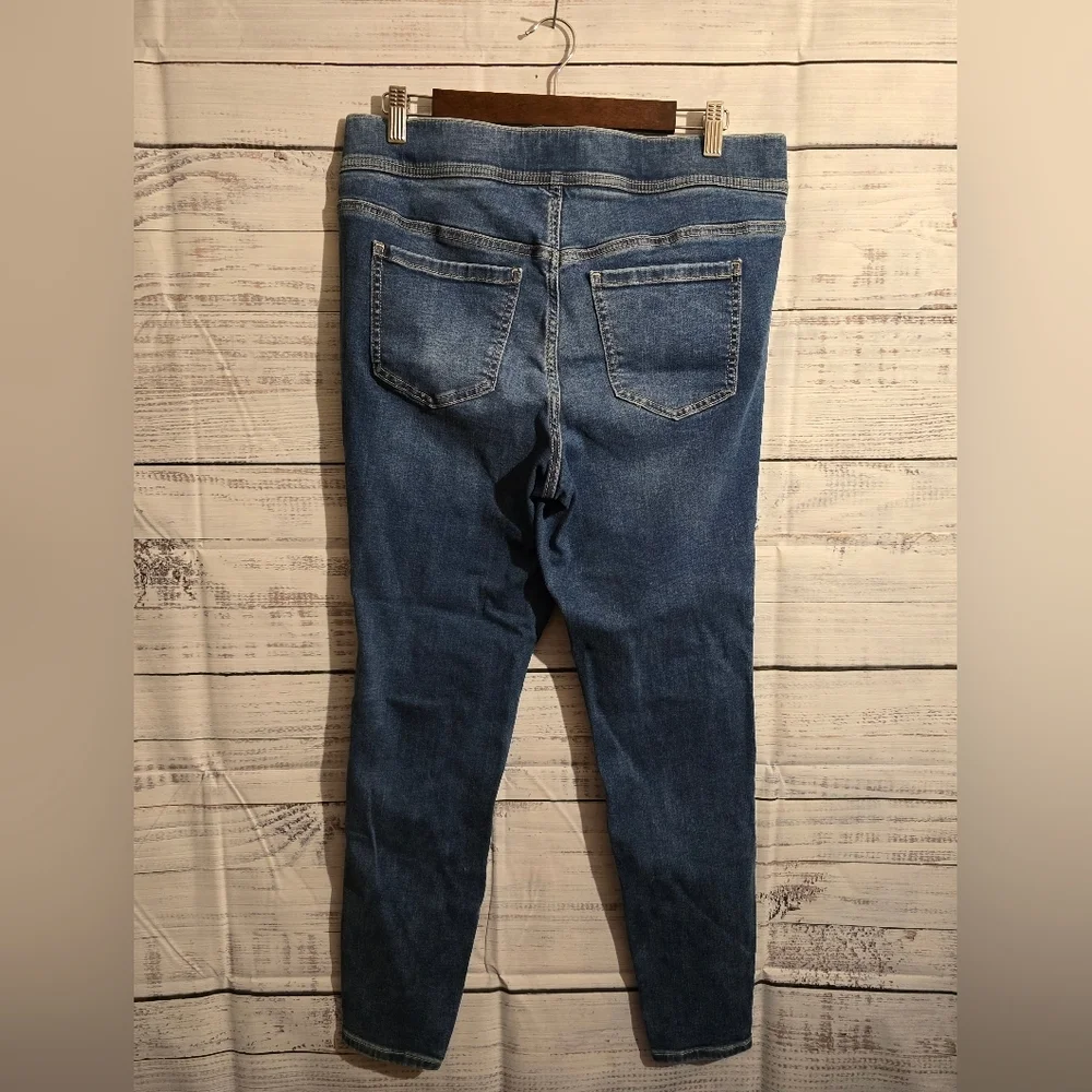 Torrid Feel the fit pull on stretch‎ jeans size 00R plus skinny jeans